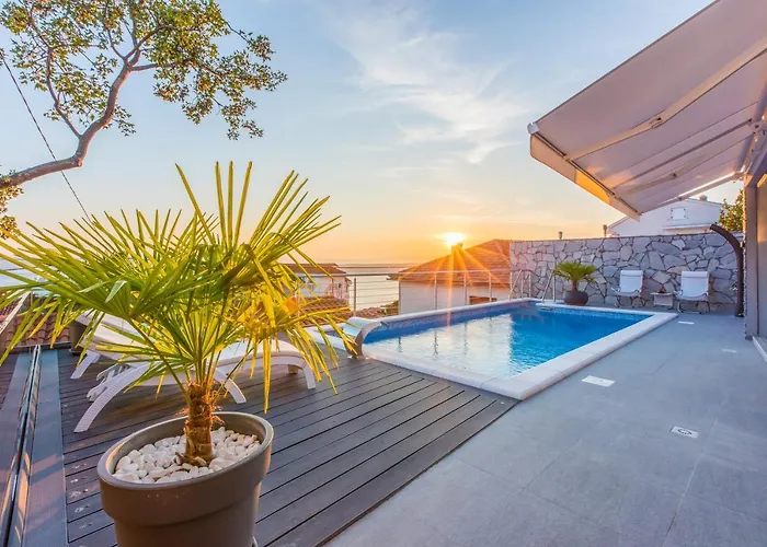 Holiday home Hojka 2 *