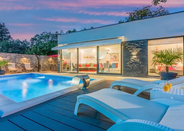 Hojka 2 Holiday home Dramalj