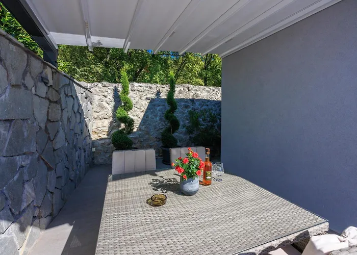 Holiday home Hojka 2