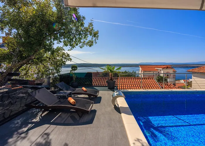 Holiday home Hojka 2 *