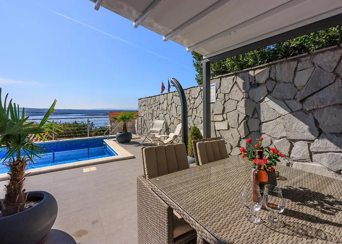 Hojka 2 Holiday home Dramalj