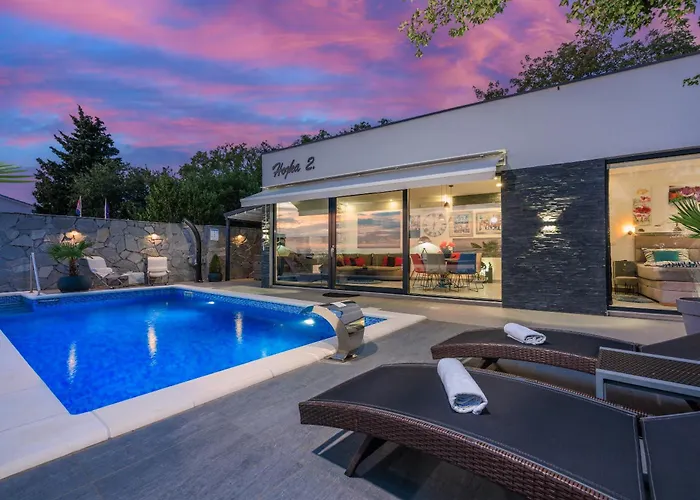 Holiday home Hojka 2